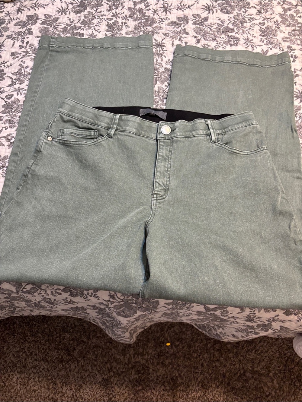 Wit & Wisdom Sage Green Wide-Leg Jeans